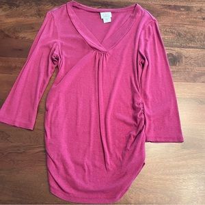 MOTHERHOOD Maternity Size Small vneck top